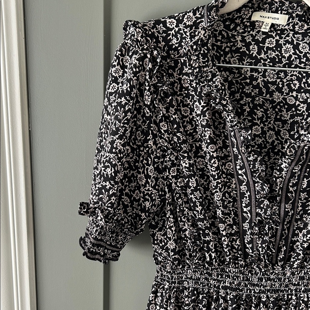 Max Studio Black and White Patterned Midi Dress Size Medium - Picture 5 of 7
